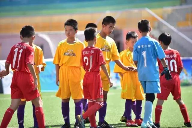 徐杰32+11广东力克北控 王哲林17分上海胜四川