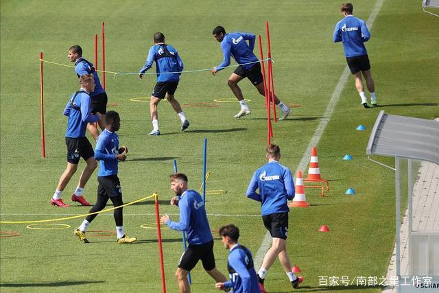 英超夺冠赔率:曼城1赔34希望渺茫 红军断层第1